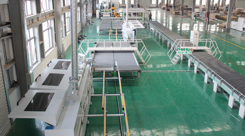 章丘家具廠(chǎng)使用品脈定制家具“4.0”智能生產(chǎn)線(xiàn)，投產(chǎn)運(yùn)行